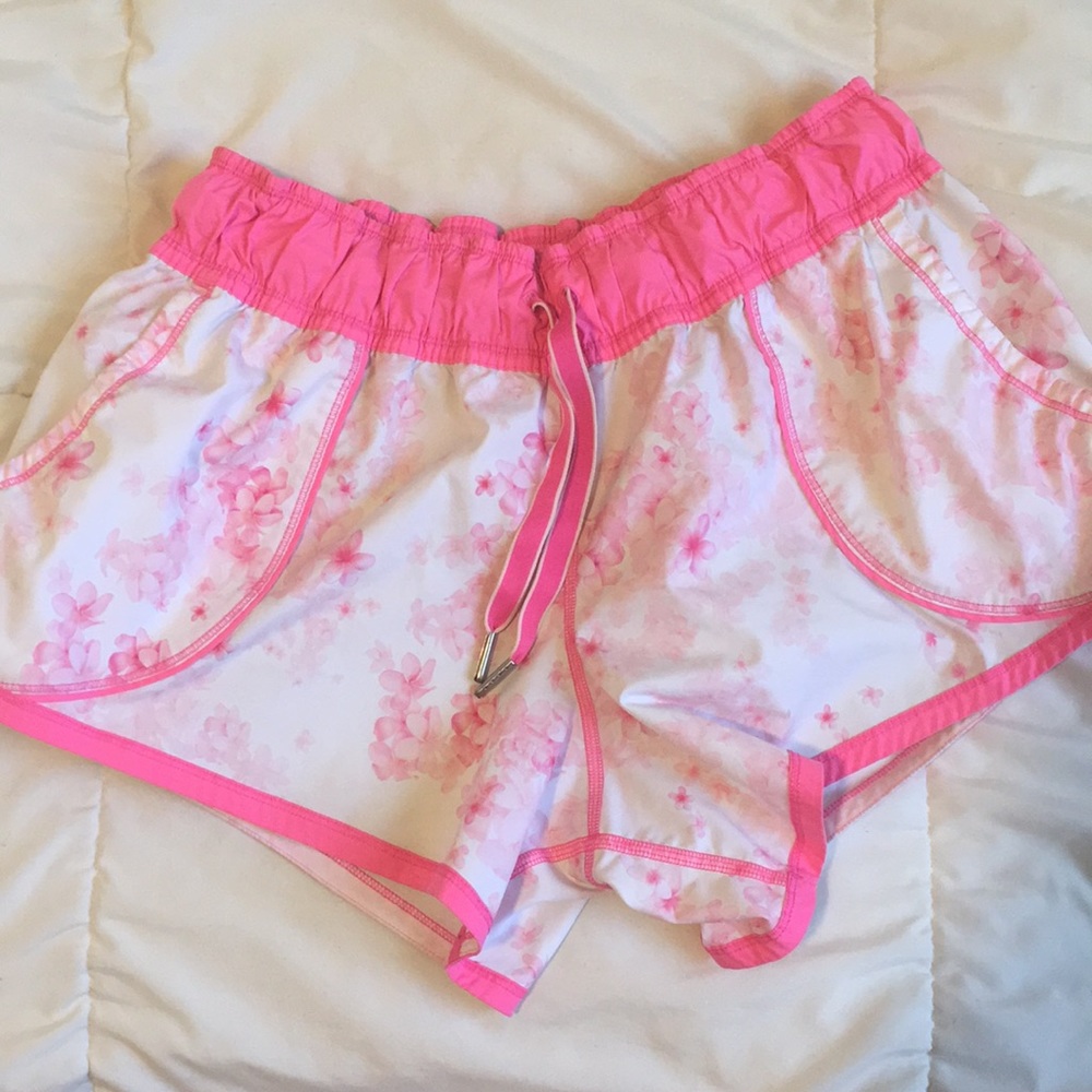 Plumeria lululemon shorts 4*